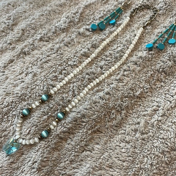 Turquoise necklace and earring set 🫶 - Picture 5 of 5